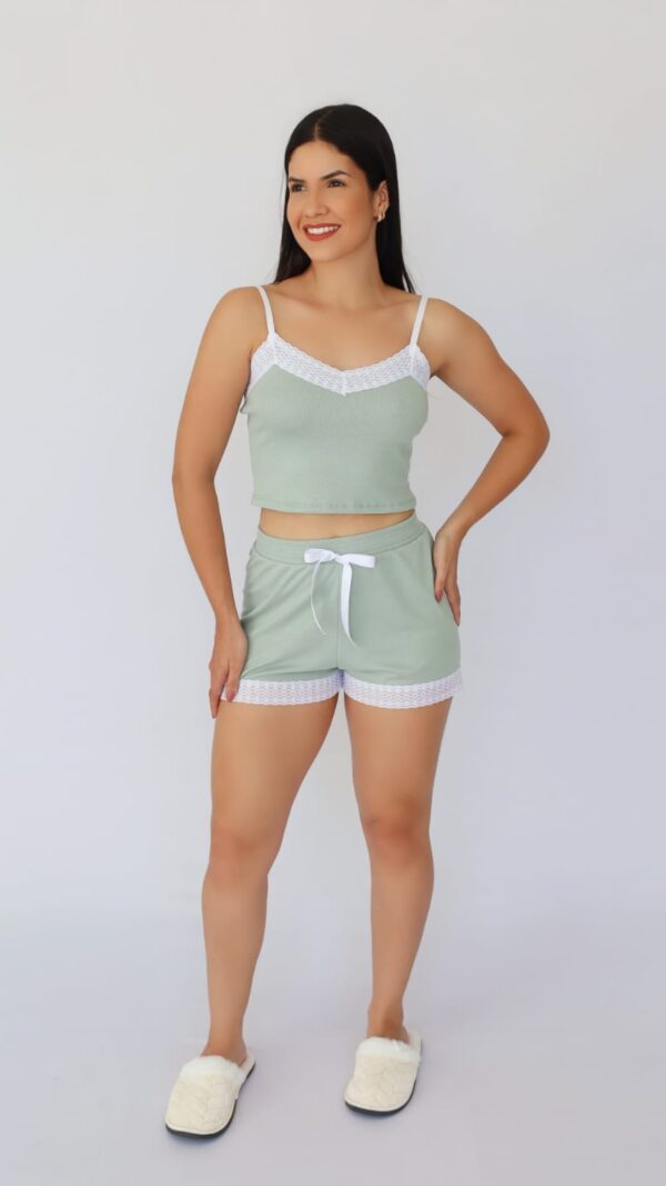 Baby Doll em Malha Ribana com Renda no Short e Blusa